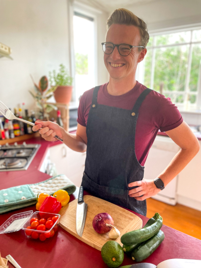 Kitchen Tom mini Crop